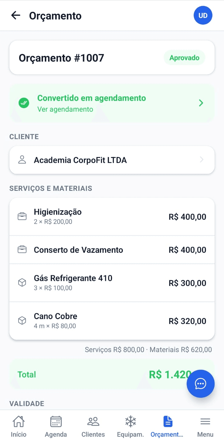 Tela de orçamento do FrioApp com serviços, materiais e valor total, já convertido em agendamento